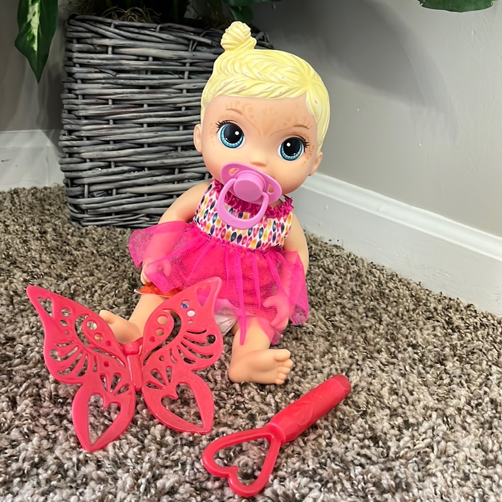 Baby Alive Doll GUC Includes Doll, Removable Outfit, Accessories